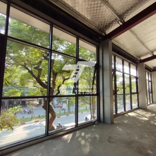 Cho thuê 2000m2 mặt bằng kinh doanh hót nhất Cầu Giấy