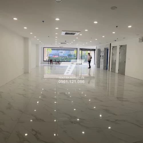 Cho thuê văn phòng 190m2 ngay Nguyễn Xiển