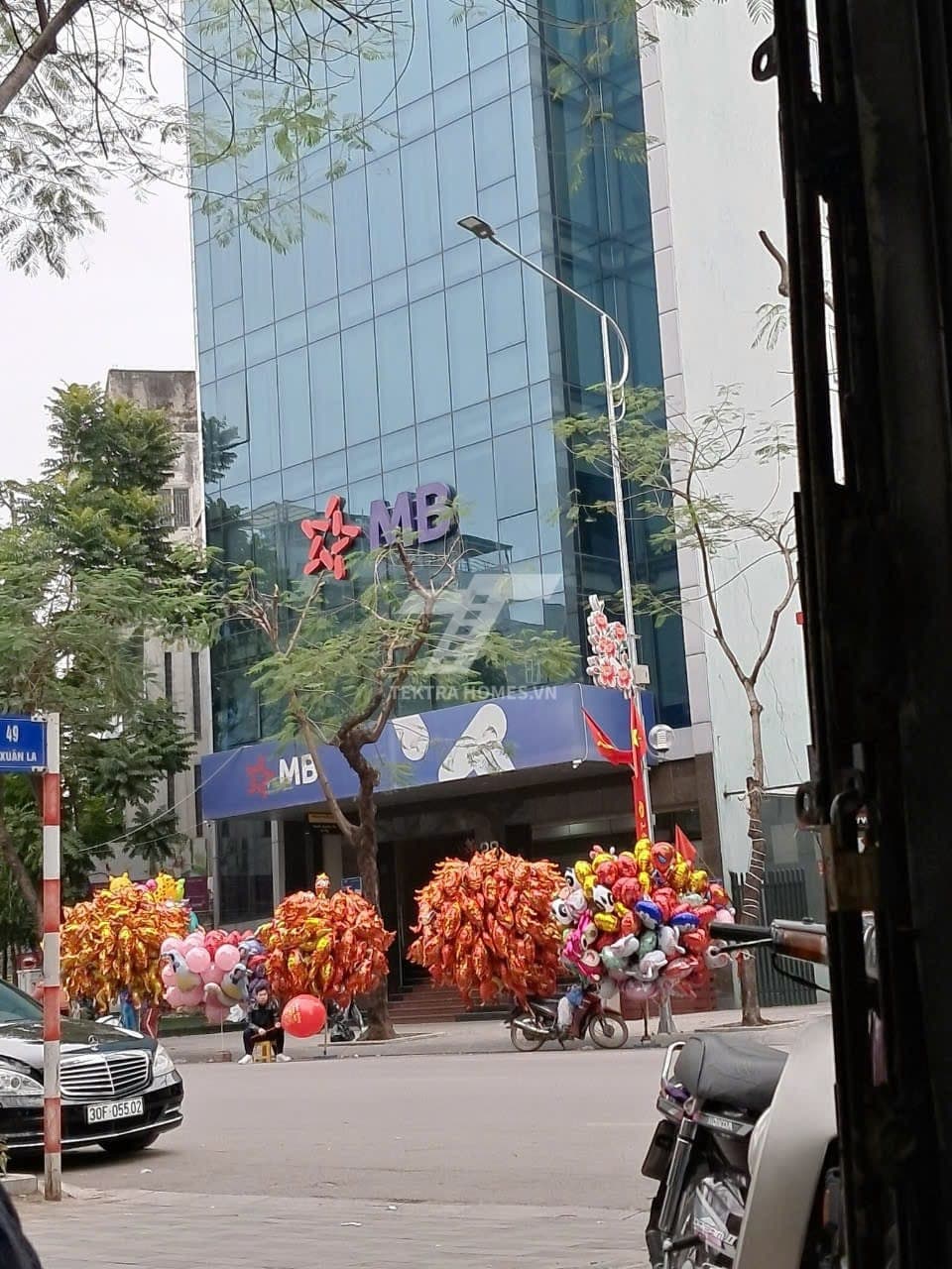 Cho thuê văn phòng HT building Xuân La