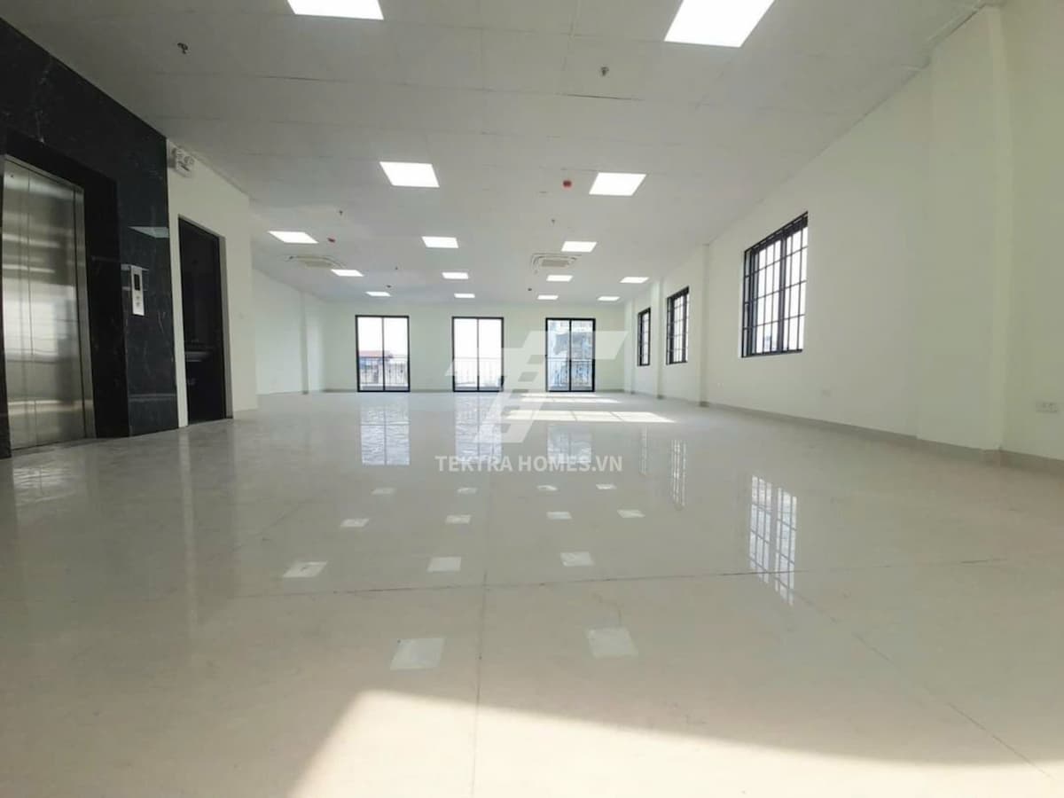 Cho thuê văn phòng mặt đường Trần Vỹ