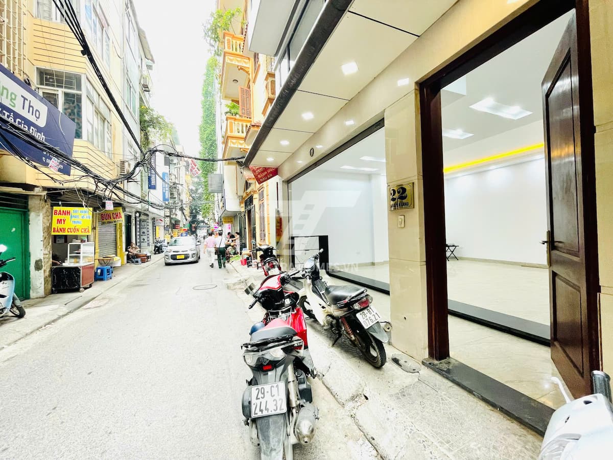Cho thuê văn phòng mới, hiện đại ngõ 82 Yên Lãng