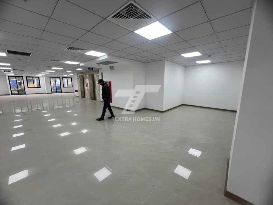 Cho thuê văn phòng mặt đường Trường Chinh