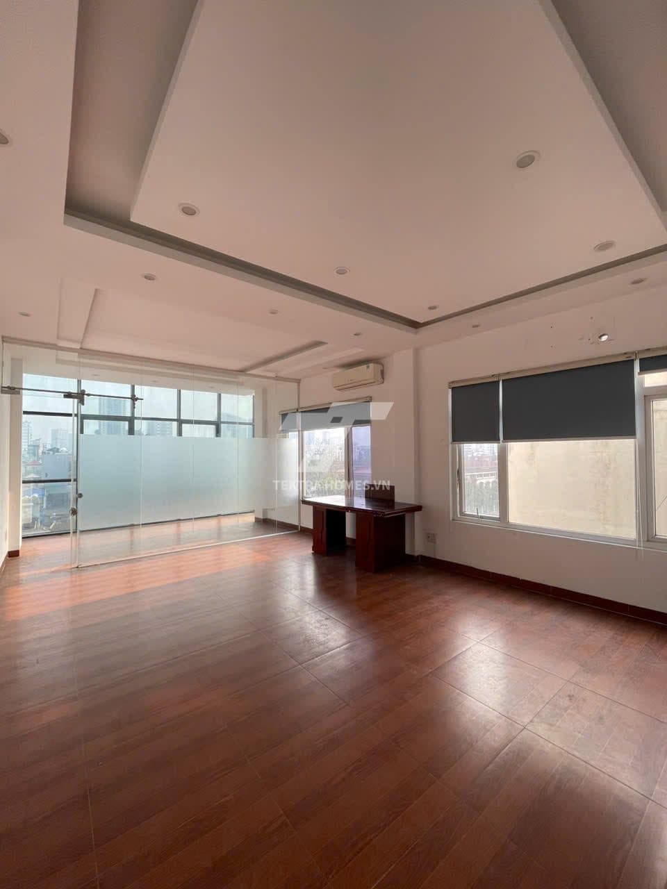 cho thuê văn phòng ngã tư đường Hoàng Quốc Việt