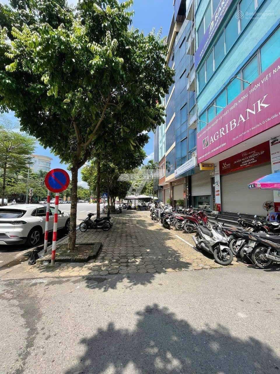 Cho thuê văn phòng lô góc 3 mặt thoáng đường Trần Vỹ