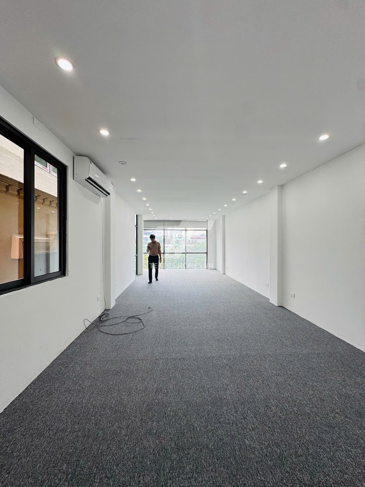 Cho thuê văn phòng phố Trung Kính bé