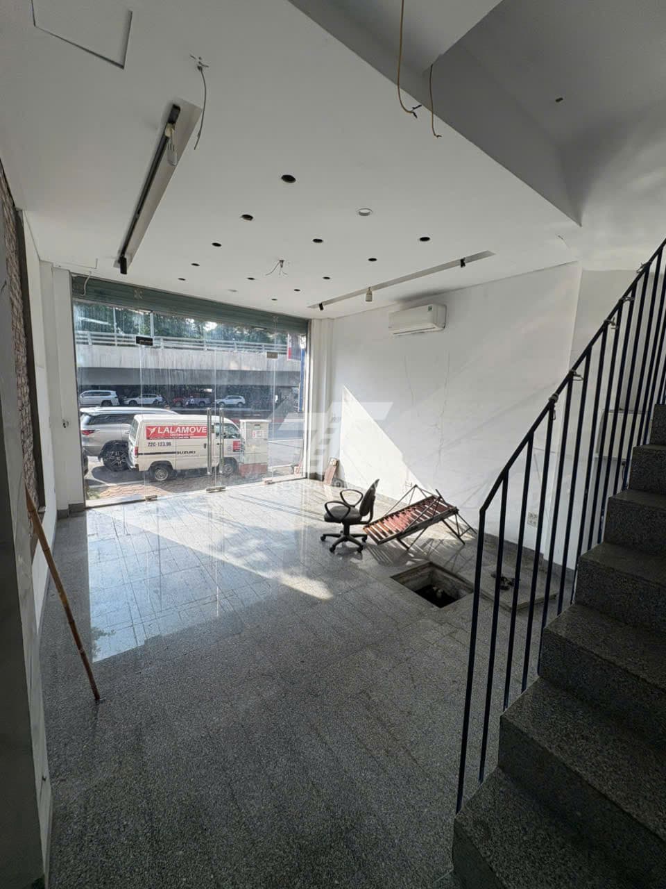 Cho thuê nguyên căn Nguyễn văn HUyên