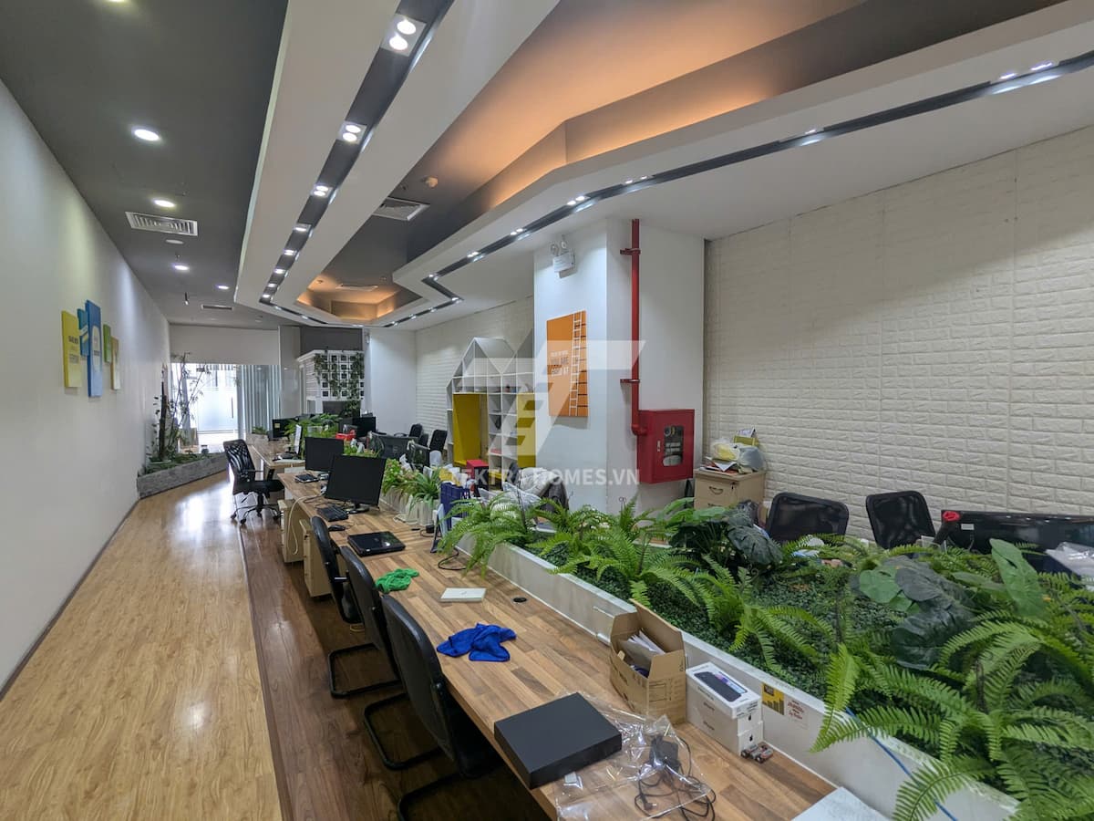 Cho thuê văn phòng chân tòa Golden Palace Mễ Trì