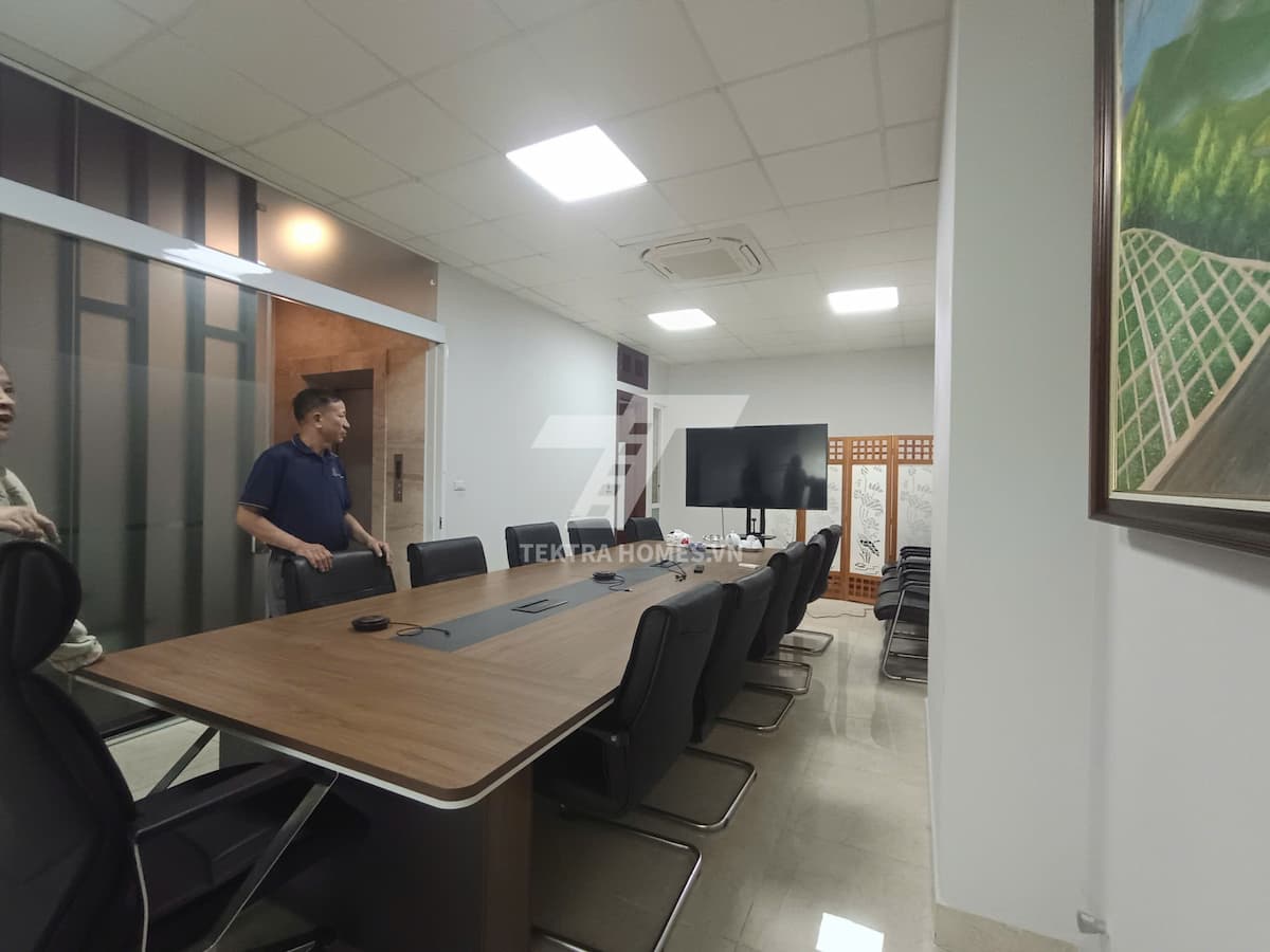 Cho thuê nguyên căn trục Nguyễn Chánh - Trung Hòa