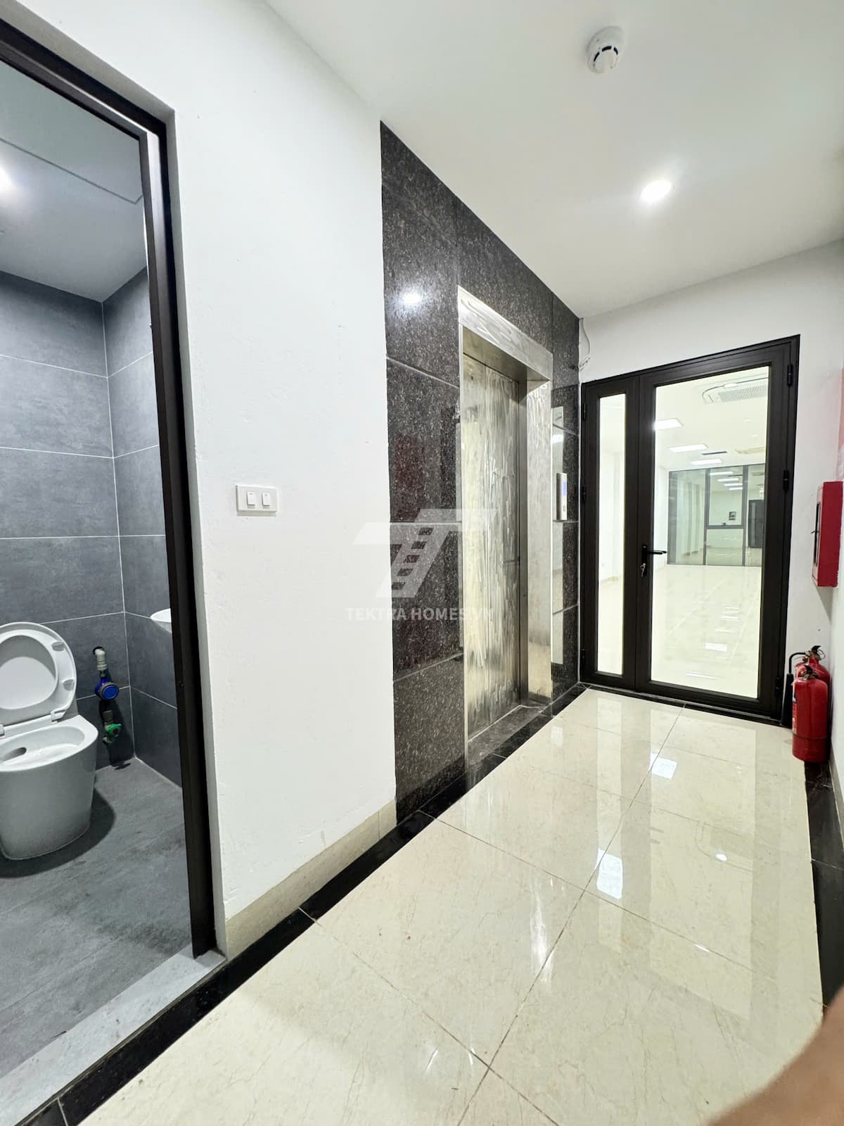 Cho thuê văn phòng mới mặt đường Nguyễn Tuân