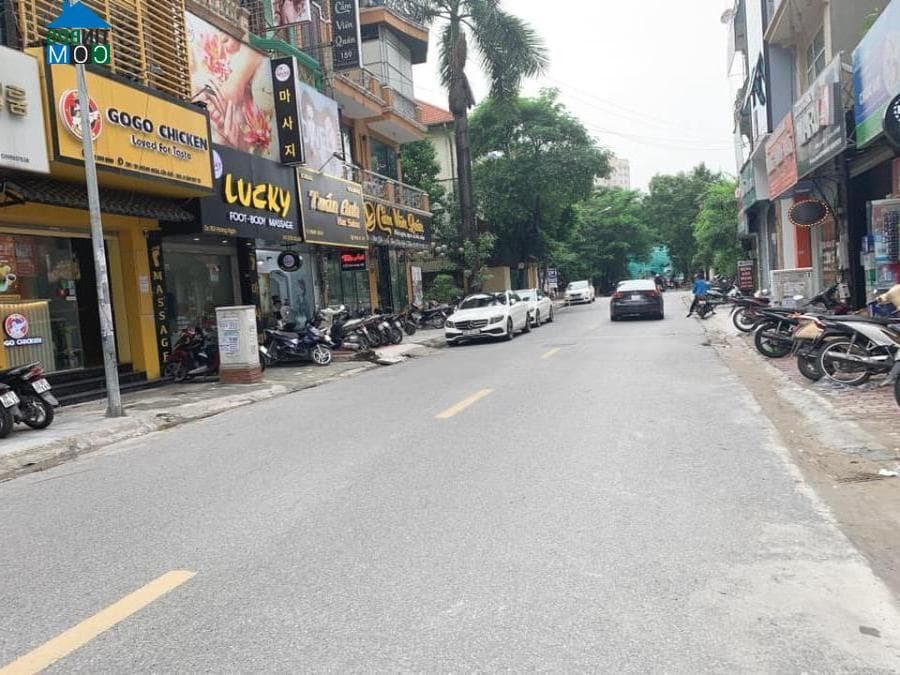 Hoàng Ngân